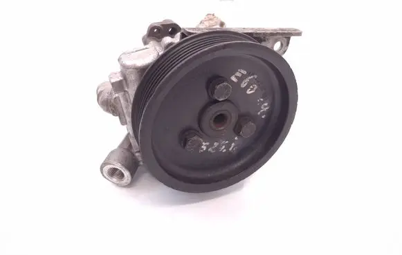 BMW 5 E60 E61 Power steering pump 6766191 7697974107