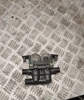 Opel Meriva A Coolant heater control valve 8374995