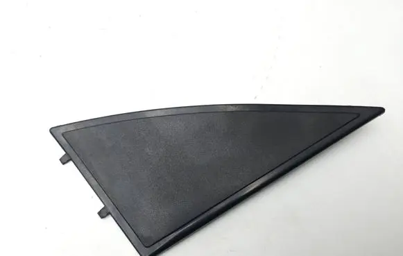 Mercedes-Benz S W126 Dashboard lower bottom trim panel 1267250611 13676