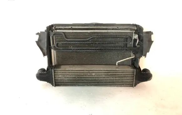 Mercedes-Benz E C207 W207 Radiator set A2045000554