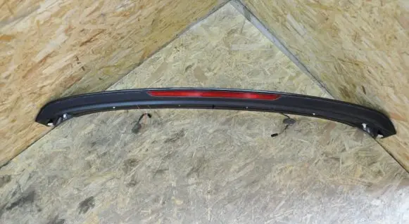 Tailgate/trunk spoiler