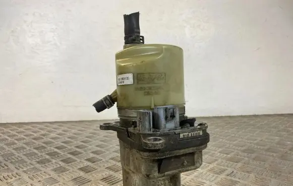 Volvo V50 Power steering pump 4N513K514DS 30748170 4N513K514