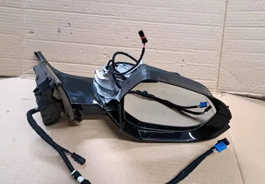 BMW 7 G70 Front door electric wing mirror