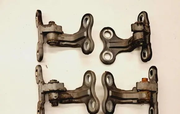 Volvo V50 Front door hinge set 