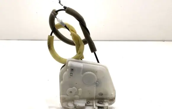 Mazda CX-3 Front door lock 