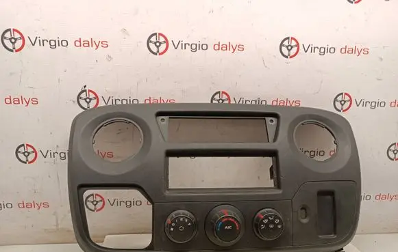 Renault Master III Dashboard center trim panel 682600025R