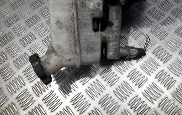 KIA Sportage Master brake cylinder BM111100B BM111100B51