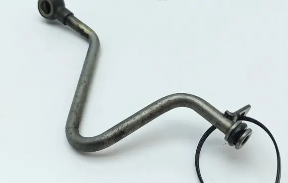 Mercedes-Benz E W211 Turbo turbocharger oiling pipe/hose