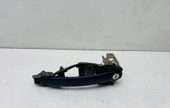 Volkswagen PASSAT B5.5 Front door exterior handle 3B0837207