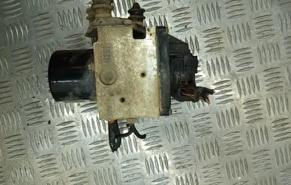 Volkswagen PASSAT B6 ABS Pump 3C0614095M 15747702 15747502B