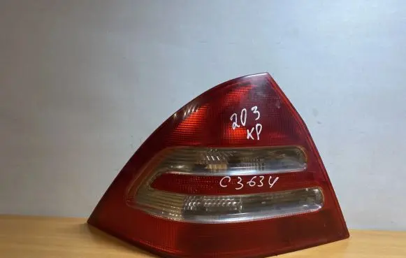 Mercedes-Benz C W203 Rear/tail lights 2038200164 C3634
