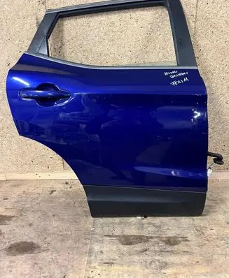Nissan Qashqai Rear door 121212