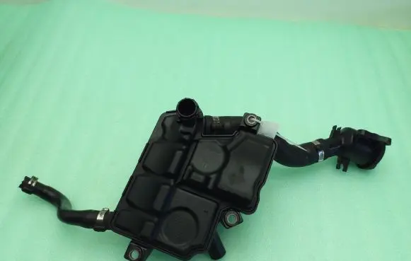 Land Rover Freelander 2 - LR2 Oil breather separator 9653275280 9683218880