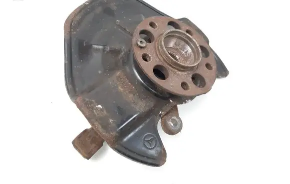 Mercedes-Benz B W245 Front wheel hub