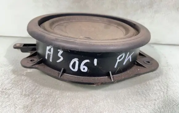 Audi A3 S3 8P Front door speaker 8p0035411