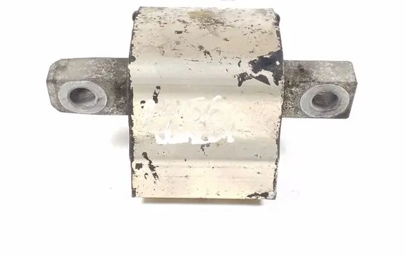 Mercedes-Benz CLS C219 Gearbox mount A2202400218