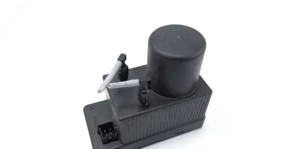 Mercedes-Benz E W211 Vacuum pump 2038000048 0132006365