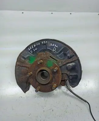 Toyota Avensis T250 Front wheel hub