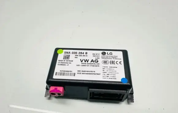 Volkswagen PASSAT B8 Other control units/modules 5NA035284B