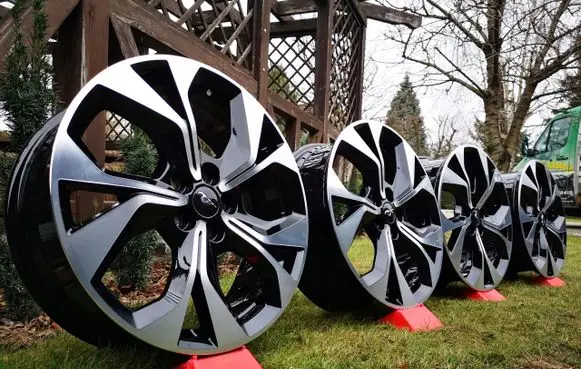 Ford Mustang Mach-E R19 alloy rim 