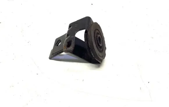 Nissan Qashqai+2 Radiator mount bracket