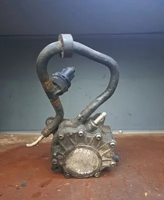 Audi A3 S3 8P Fuel injection high pressure pump 03G145209 291004C 291004C1