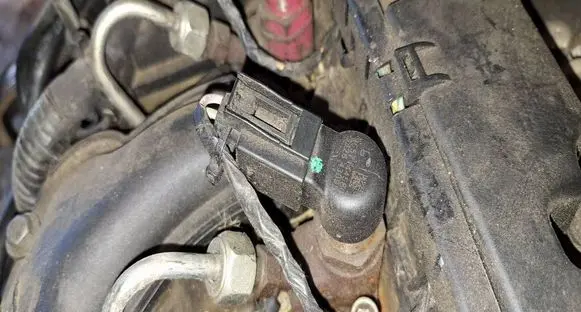 Ford Mondeo Mk III Fuel injector 9657144580
