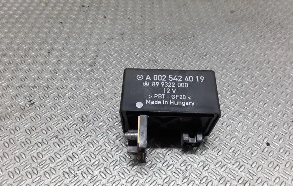 Glow plug pre-heat relay