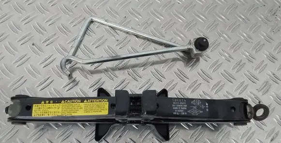 Toyota Corolla Verso AR10 Lift Jack 