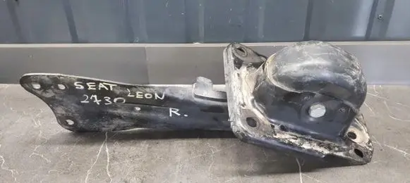 Seat Leon (1P) Rear control arm 1K0505226H
