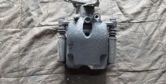 Opel Insignia A Rear brake caliper