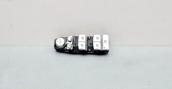 BMW iX3 G08 Electric window control switch 6847099