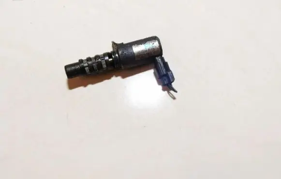 Honda CR-V Camshaft vanos timing valve 82379643601 3122f