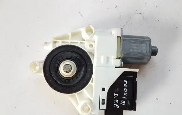 Fiat 500X Front door window regulator motor C37722104 C45359105 0130822665