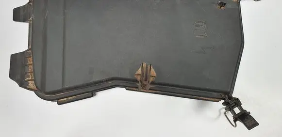 Mercedes-Benz E W212 Fuse box cover A2125400082