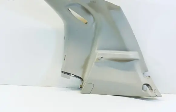 (D)pillar trim (top)