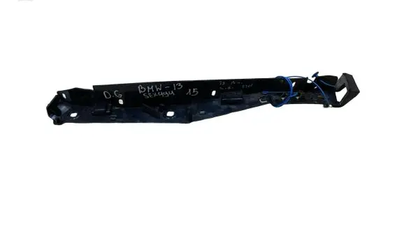 Fender mounting bracket
