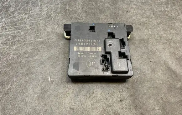 Mercedes-Benz E W211 Door control unit/module A2118201526