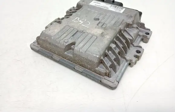 Volvo V40 Engine control unit/module 31355712 S180134103A S180124651a