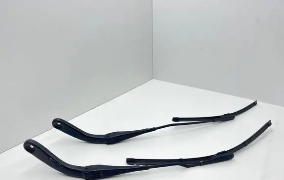 BMW 2 F22 F23 Front wiper blade arm 000026577B