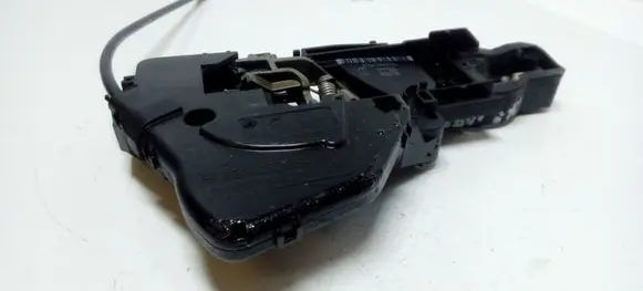 Rear door exterior handle/bracket