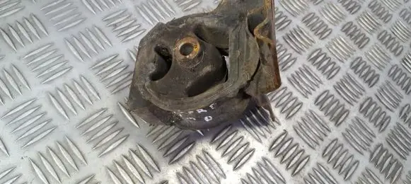 Honda Accord Engine mount bracket