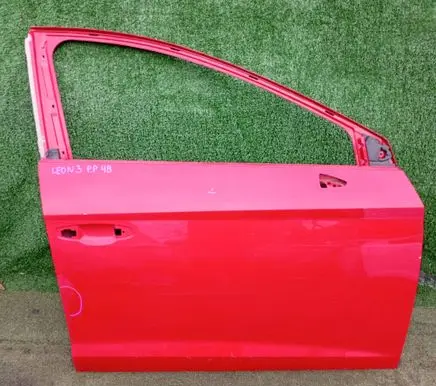 Seat Leon (5F) Front door 