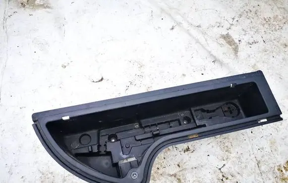 Glove box
