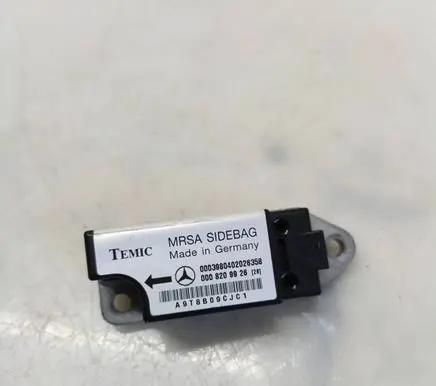 Mercedes-Benz E W210 Airbag deployment crash/impact sensor 0008209926 A9T8B09CJC1 0003980402026358