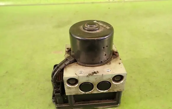 Volvo S70 V70 V70 XC ABS Pump 94720949472095