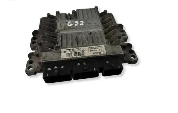 Renault Clio III Engine control unit/module 8200766462 S122326111A