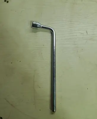 Mercedes-Benz S W221 Wheel nut wrench A2215810001