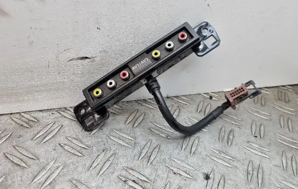 Peugeot 5008 AUX in-socket connector 9667112277