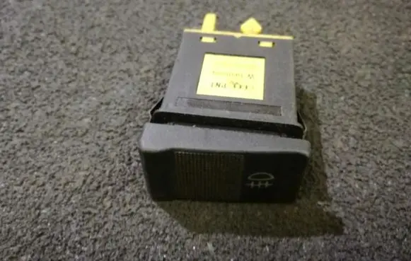 Fog light switch